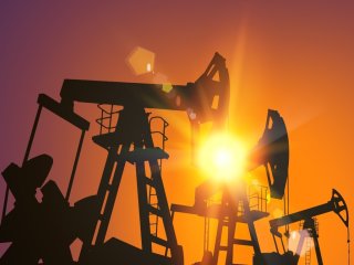 Добыча нефти. Источник изображения: kotkoa / фотобанк Freepik