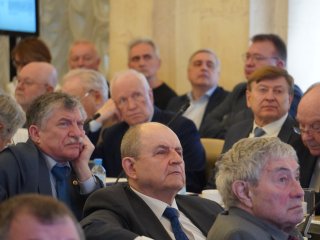 Космическую науку, ядерные двигатели и лунные базы обсудили на заседании президиума РАН. Фото: Никита Ланской / Научная Россия