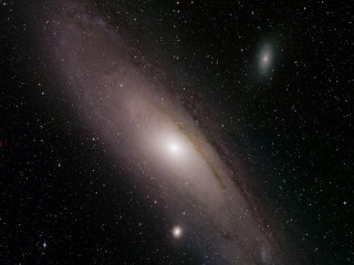 Камера Zwicky Transient Facility сфотографировала более тысячи новых объектов и явлений в ночном небе