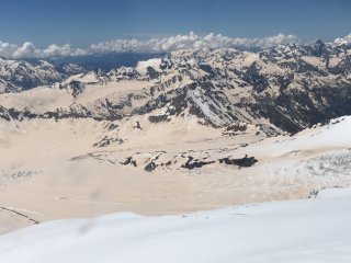 В ледниках Эльбруса обнаружены свидетельства засух в Сирии и Ираке