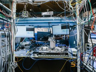 Вселенная квантовых вычислений: ФИАН и «Росатом» познакомили журналистов с технологиями будущего. Фото: Ольга Мерзлякова / «Научная Россия»