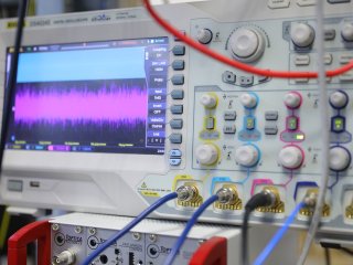 Самый мощный квантовый компьютер в России. Пресс-тур в ФИАН. Фото: Николай Малахин / «Научная Россия»