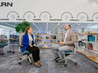 Натрий-ионные аккумуляторы: зарождение отрасли. Интервью с замдиректора Центра энергетических технологий Сколтеха Станиславом Федотовым. Фото: Ольга Мерзлякова / «Научная Россия»