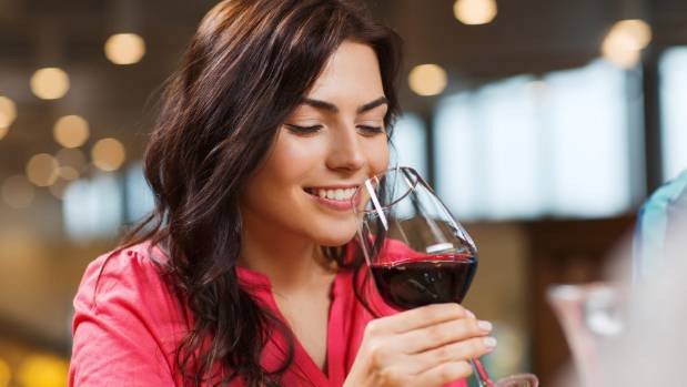 Полифенолы вина помогают сохранять здоровье зубов и десен