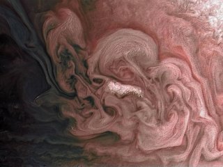 Розовый шторм на Юпитере