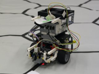 «Умный» робот нашел выход из лабиринта, опираясь на свой опыт