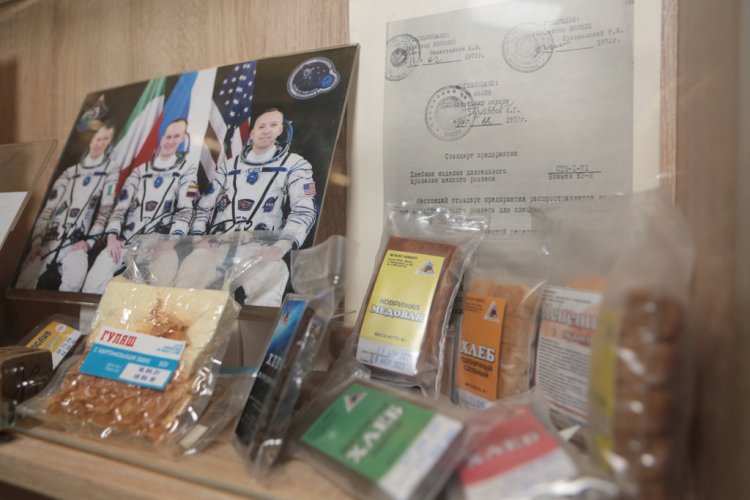 Упакованный хлеб для космонавтов в НИИ хлебной промышленности в МосквеФото: Ольга Мерзлякова / «Научная Россия» 