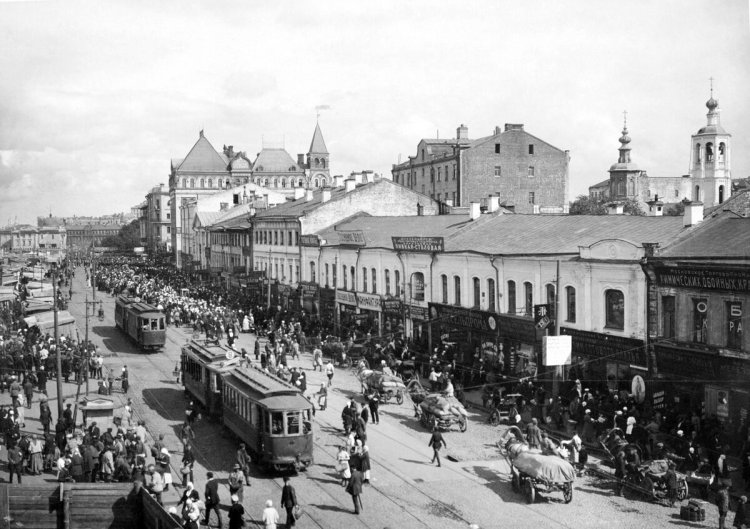 Как столица тайно и «временно» переехала из Петрограда в Москву