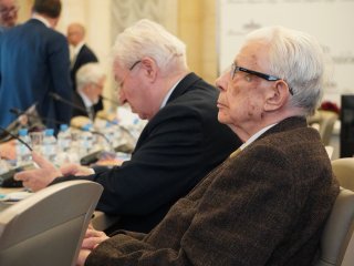 Космическую науку, ядерные двигатели и лунные базы обсудили на заседании президиума РАН. Фото: Никита Ланской / Научная Россия