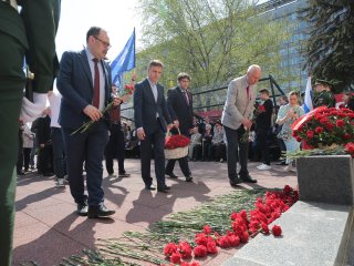 В МГУ почтили память защитников Отечества. Фото: Ольга Мерзлякова / Научная Россия