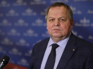 Вице-президент РАН, председатель Уральского отделения РАН Валерий Николаевич Чарушин
