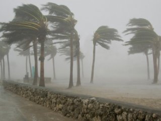 Академик Игорь Мохов: "Ураганы невозможно предсказать точно"