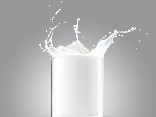 Исследование: дети, которые пили цельное молоко, имели меньший риск избыточного веса или ожирения