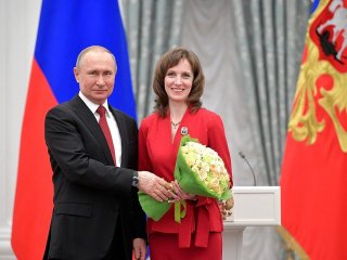 Президент РФ вручил премии молодым учёным