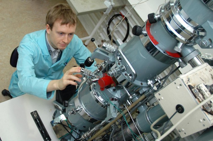 Российские ученые создают научный и технологический базис для электроники будущего