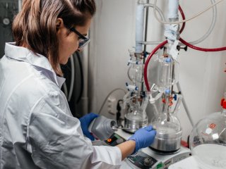 Новая лаборатория по исследованию невалентных связей для новых материалов