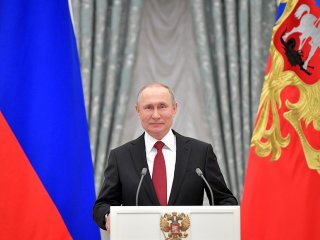 Президент РФ вручил премии молодым учёным…