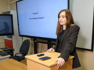 Живые реликты, механика памяти и эволюция нервной системы. Студенческий тур в ИВНД и НФ РАН. Фото: Николай Малахин / «Научная Россия»