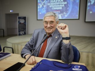 Пленарная сессия «Наука на пилотируемых орбитальных станциях» состоялась в ИКИ РАН 6 апреля. Фото: Елена Либрик / «Научная Россия»