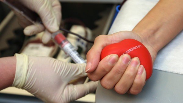 В США геям и бисексуалам разрешат быть донорами крови