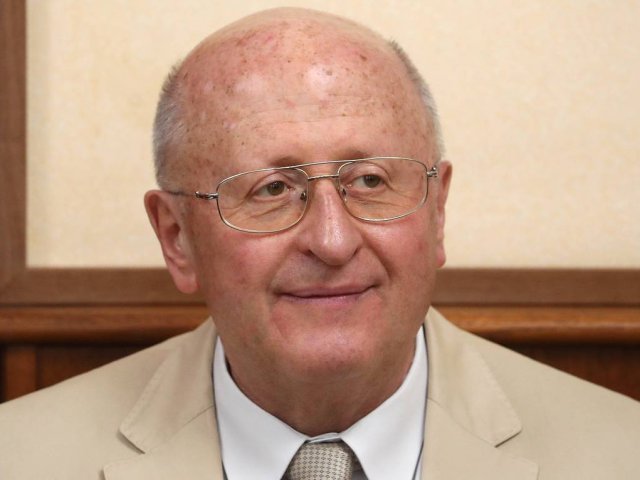Академик Гинцбург: "Вакцинация совершенно необходима"
