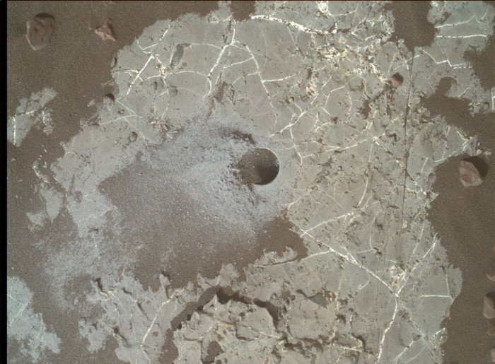 Curiosity обнаружил образцы с поверхности Марса, богатые углеродом 