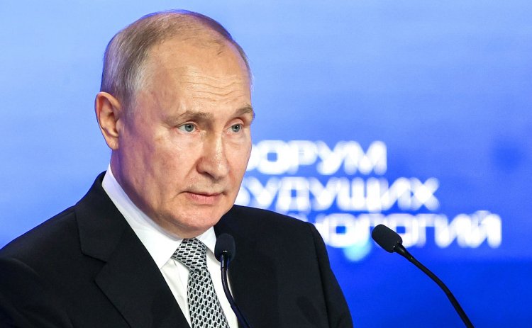 Владимир Путин на пленарном заседании Форума будущих технологий