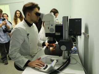 Живые реликты, механика памяти и эволюция нервной системы. Студенческий тур в ИВНД и НФ РАН. Фото: Николай Малахин / «Научная Россия»