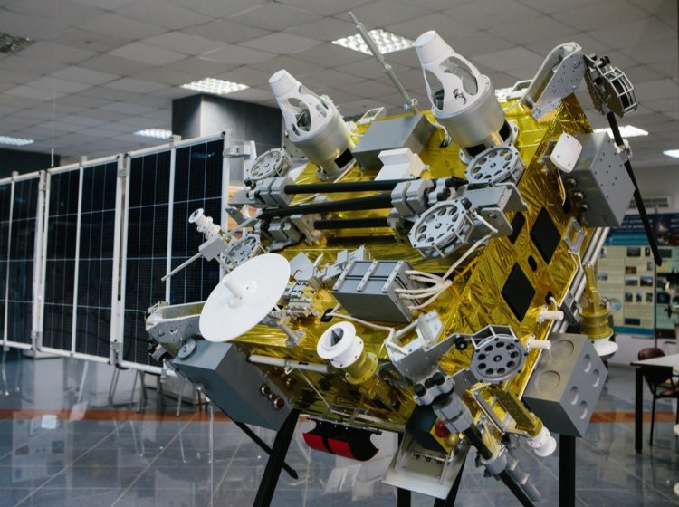 Макет космического аппарата «Ионосфера-М» в музее ИКИ РАН. Фото: Ольга Мерзлякова / «Научная Россия»