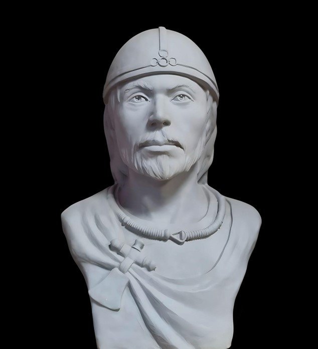 Скульптурная реконструкция по черепу воина из могильника Ундрих 2015, яма 90. Пластилин. Авторы: Е.В. Веселовская, О.И. Алехина