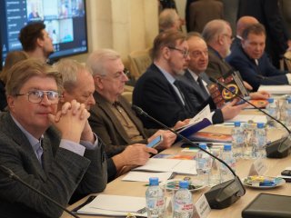 Космическую науку, ядерные двигатели и лунные базы обсудили на заседании президиума РАН. Фото: Никита Ланской / Научная Россия