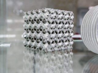 Новая эпоха в химии: от ИИ-помощников до 3D-печати. Интервью с академиком Валентином Ананиковым. Фото: Ольга Мерзлякова / «Научная Россия»