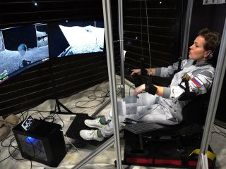 Имитация работы на лунной поверхности в рамках изоляционного эксперимента SIRIUS-23. Фото из архива ИМБП РАН