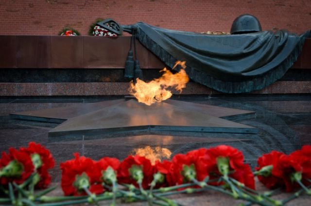 Могила Неизвестного Солдата в Александровском саду. Фото © РИА Новости / Денис Гришкин