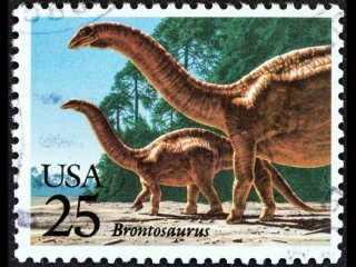 Бронтозавр вернулся и реабилитировал американскую почтовую службу