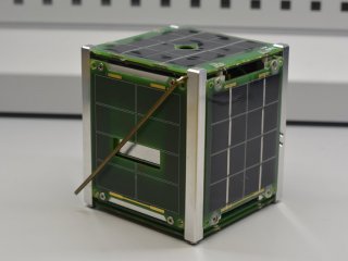 Школьники под руководством ученых МГУ создали наноспутник SiriusSat