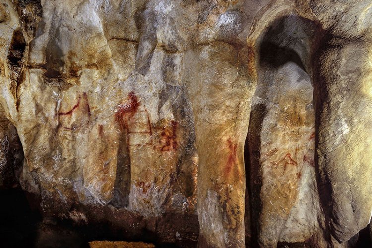 Древнейшие наскальные рисунки были сделаны неандертальцами