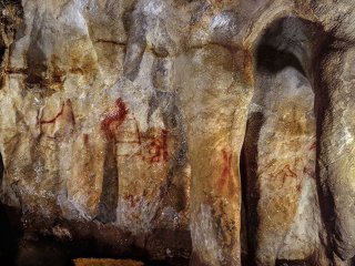 Древнейшие наскальные рисунки были сделаны неандертальцами