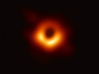 Яркие научные события 2019 года: Тень черной дыры