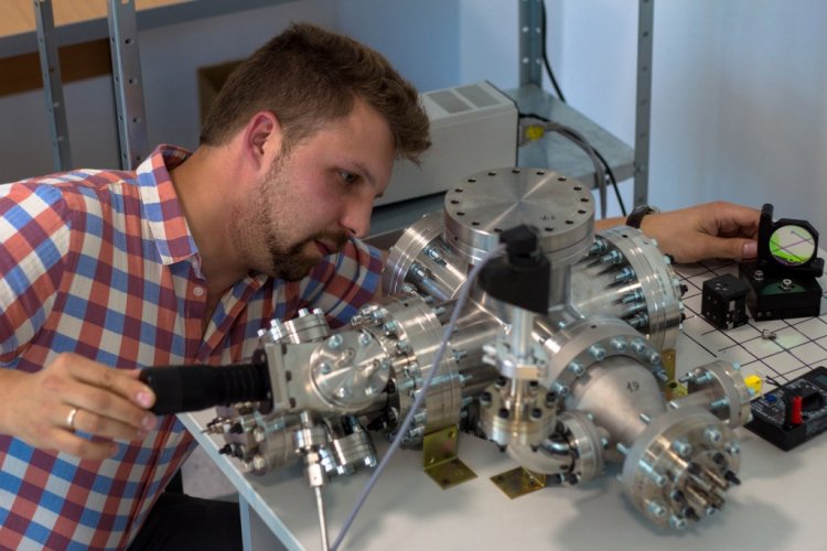 Исследователи НИЯУ МИФИ и БФУ разработали новую технологию получения топлива для водородных двигателей