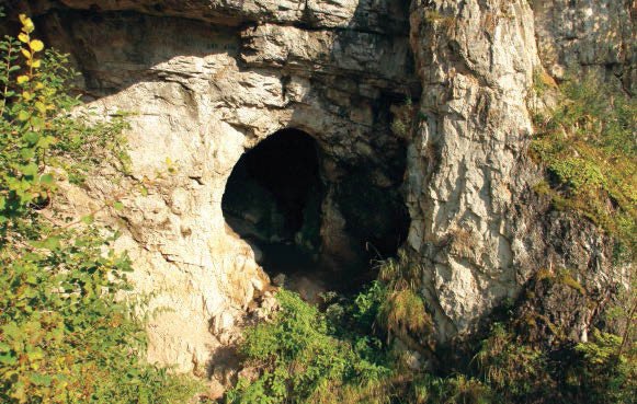 Ноздри» Денисовой пещеры