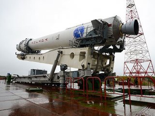 Первый запуск ракеты "Ангара" снова отложен