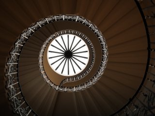 Лестница. Источник: Pingting Wang on Unsplash