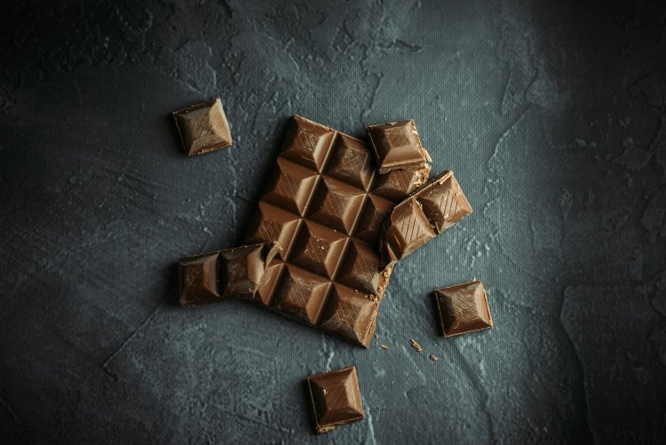 Плитка шоколада. Изображение: Tamas Pap/Фотобанк Unsplash