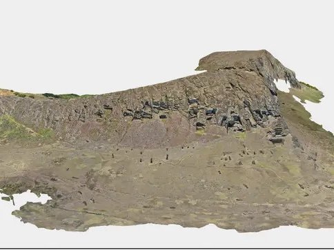 Трёхмерная модель карьера Рано Рараку, созданная с помощью фотограмметрии Structure-from-Motion. Эта обширная документация, созданная на основе 11 686 снимков. Фото: Lipo et al., 2025, PLOS One, CC-BY 4.0 (https://creativecommons.org/licenses/by/4.0/)