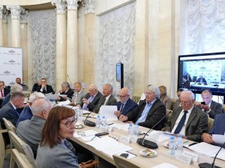 Президиум РАН заслушал доклады лауреатов Государственных премий в области науки и технологий 2025 г. Источник фото: Российская академия наук