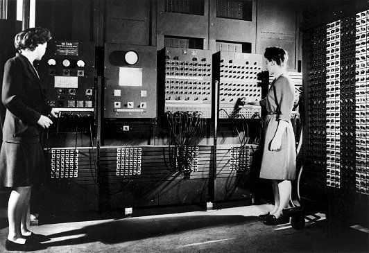15 февраля 1946 года. Представлен первый компьютер общего назначения ENIAC