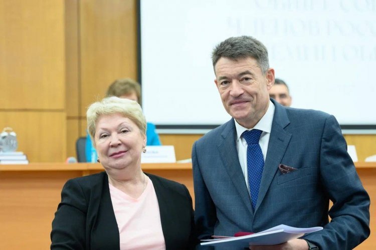 Президент РАО Ольга Васильева и главный онколог Минздрава России Андрей Каприн