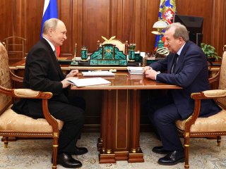 В.В. Путин и Г.Я. Красников. Фото: сайт президента России 