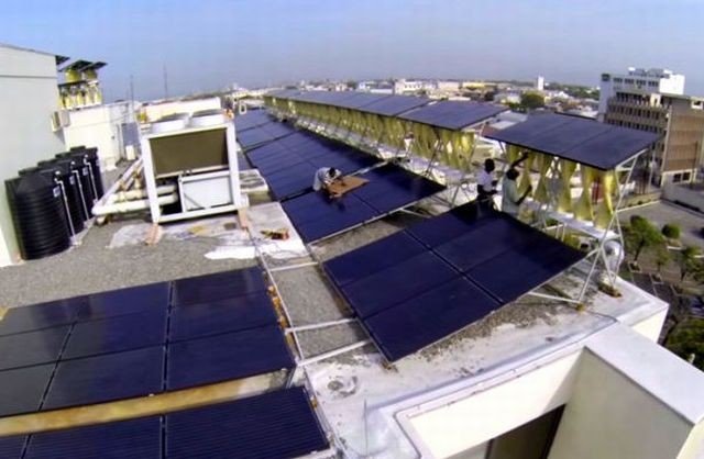 На Ямайке установлена самая большая в мире солнечно-ветровая энергоустановка